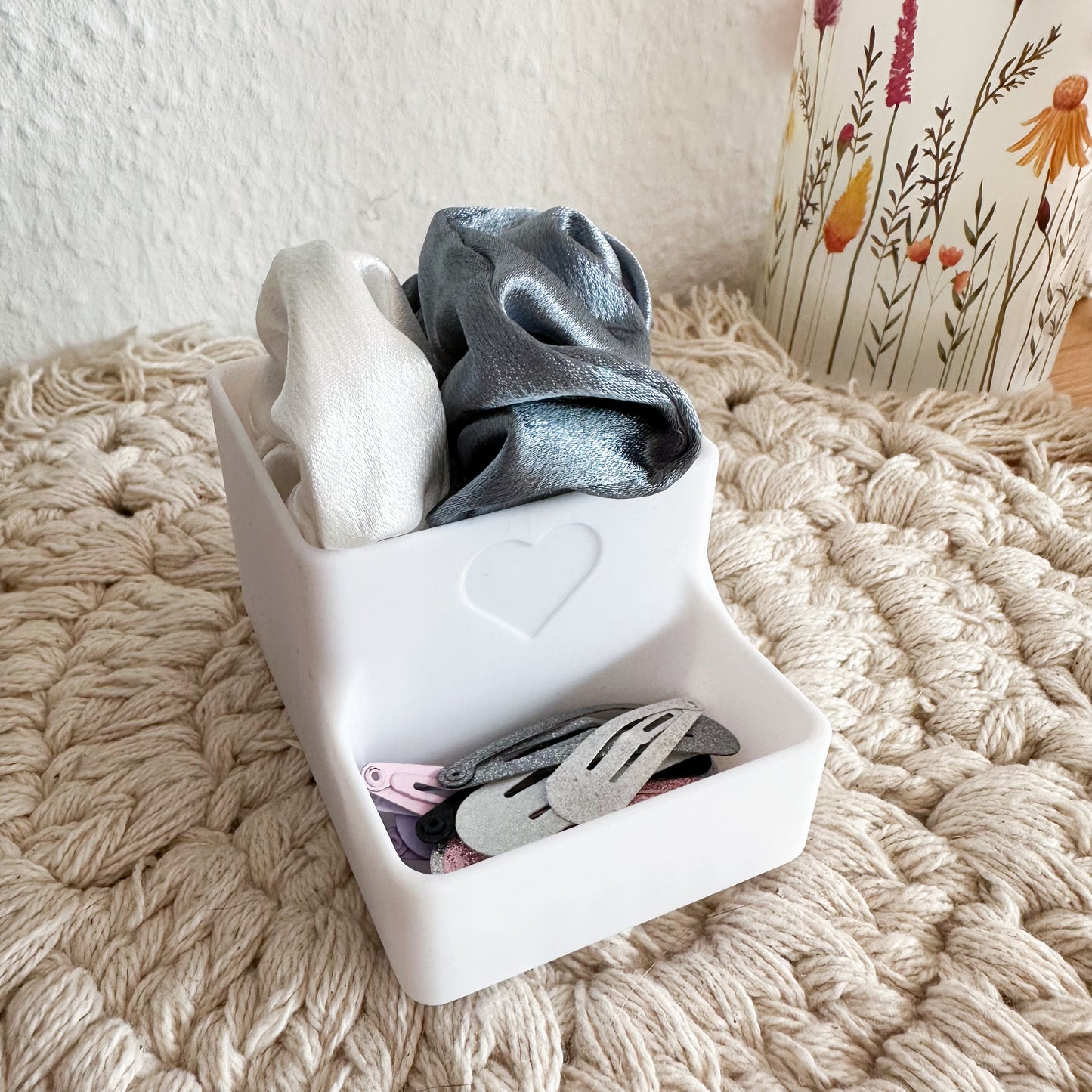 Organizer für Haaraccessoires – kompakte Aufbewahrungsbox im Bad
