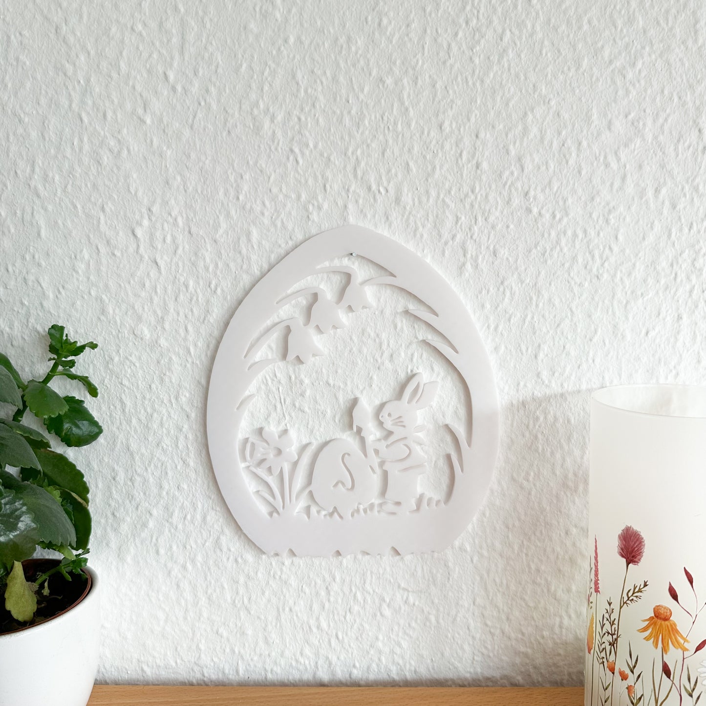 Osterhase mit Blumen und Ei – 3D-gedruckte Dekofigur aus PLA