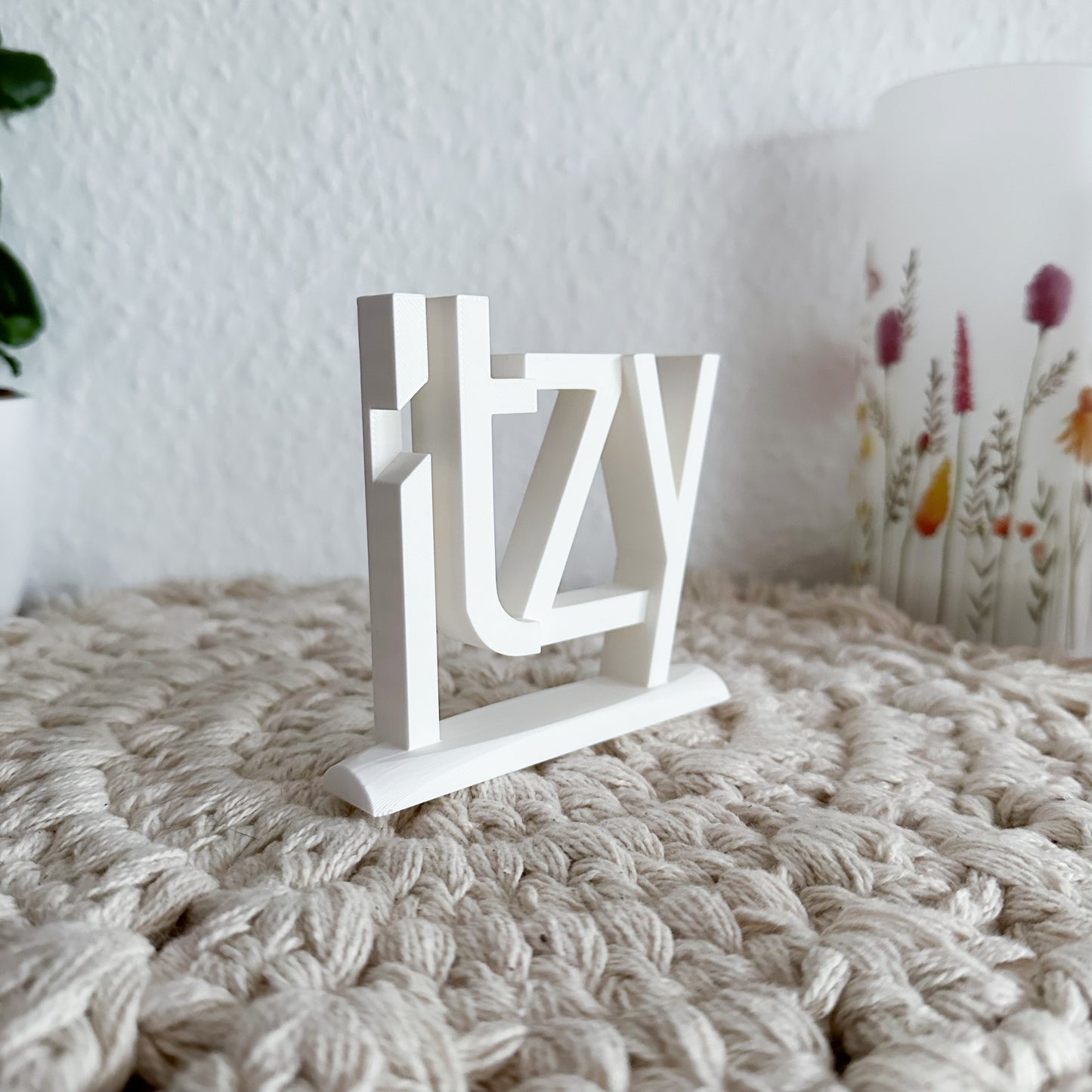 K-Pop Dekoration aus PLA mit ITZY Logo für Sammler und Fans
