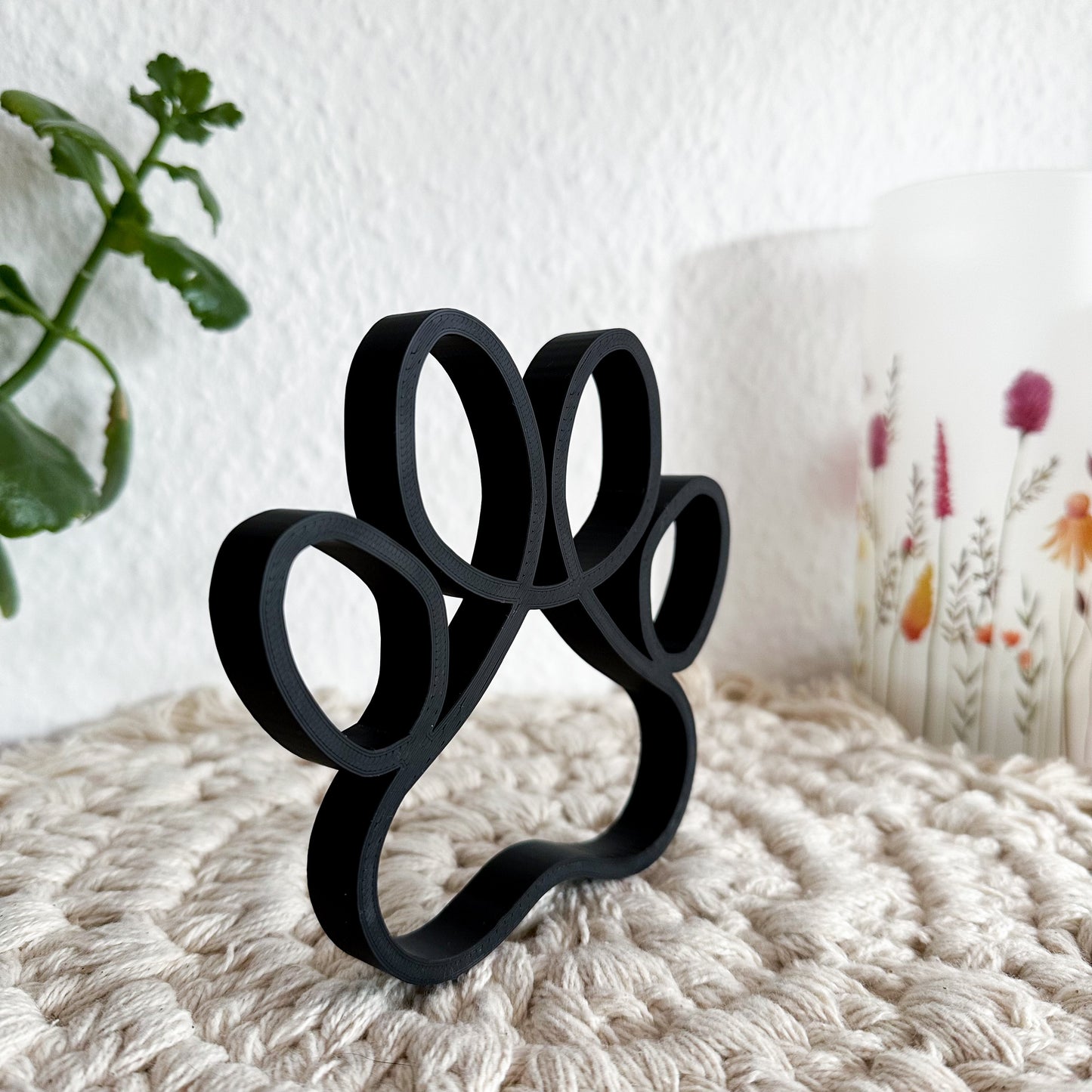 Paw line art decoration