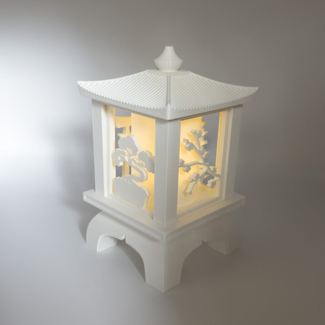 Japanese oriental lantern with interchangeable panels