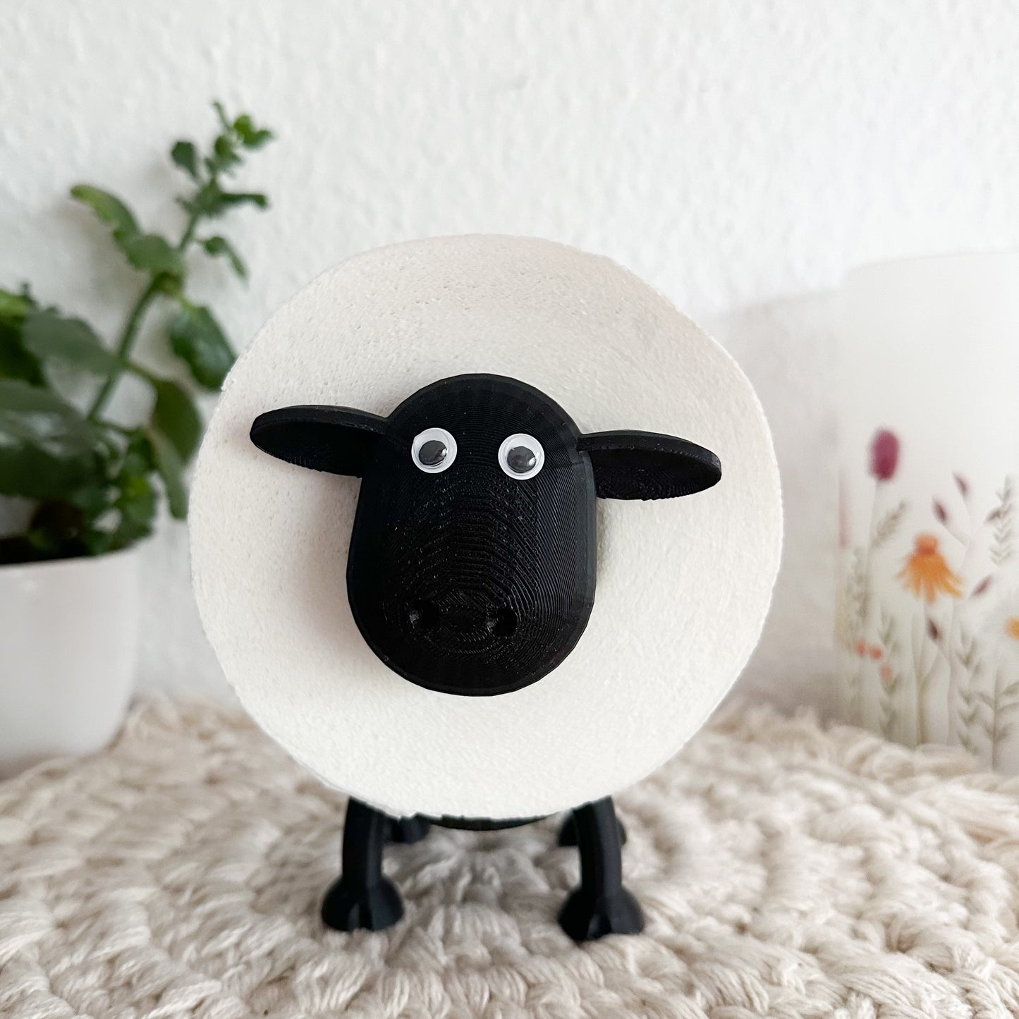Toilettenpapierhalter „Sven“ – 3D-gedrucktes Schaf aus PLA als witzige WC-Deko – ChriFi Shop