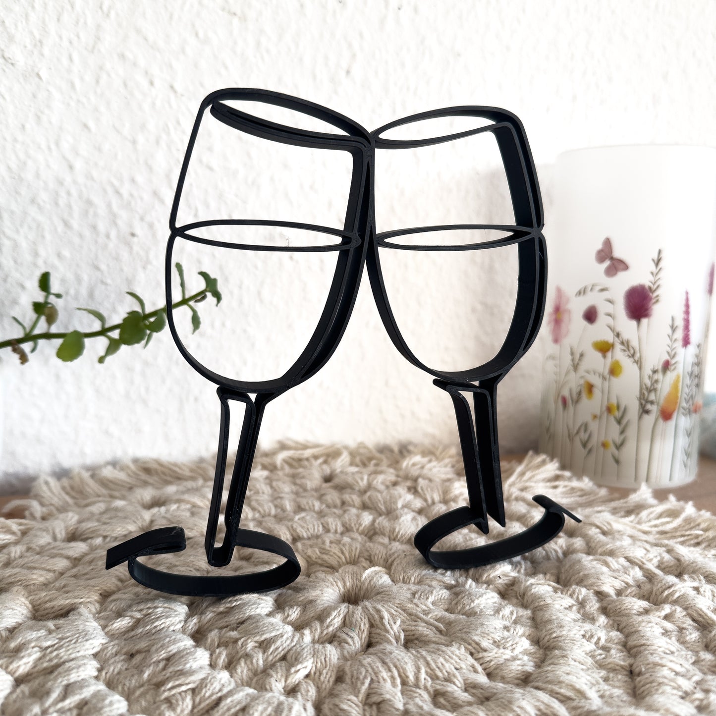 Minimalistische Weingläser Wanddeko aus nachhaltigem PLA